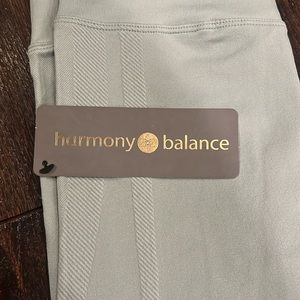 Harmony Balance light green laser cut leggings M NWT MSRP $68